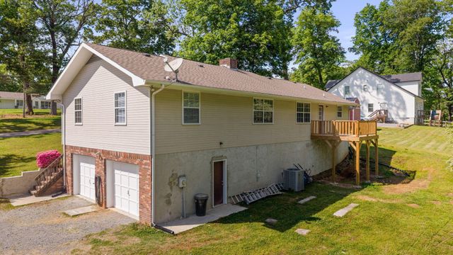 9814 Lakeside Road, Harrison, TN 37341