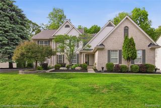 2891 Greenbrooke Lane, West Bloomfield, MI 48324
