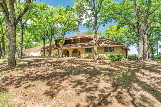 116 Nottingham Circle, Bridgeport, TX 76426