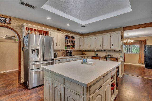 116 Nottingham Circle, Bridgeport, TX 76426