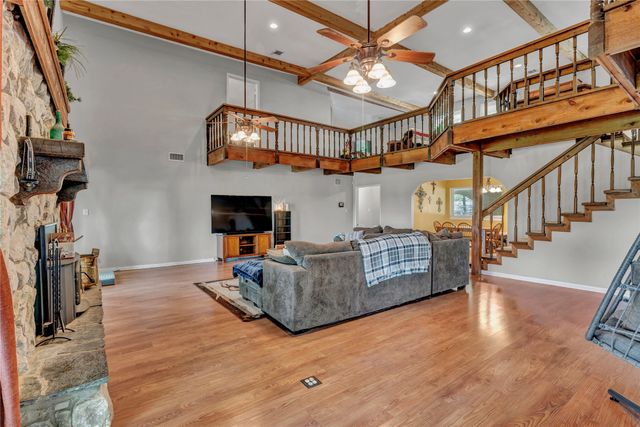 116 Nottingham Circle, Bridgeport, TX 76426