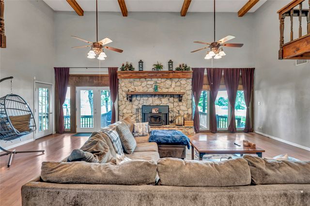 116 Nottingham Circle, Bridgeport, TX 76426