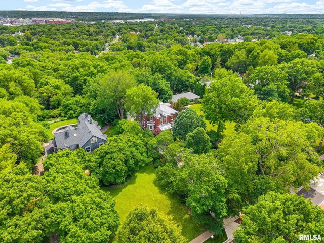 1536 W MOSS Avenue, Peoria, IL 61606