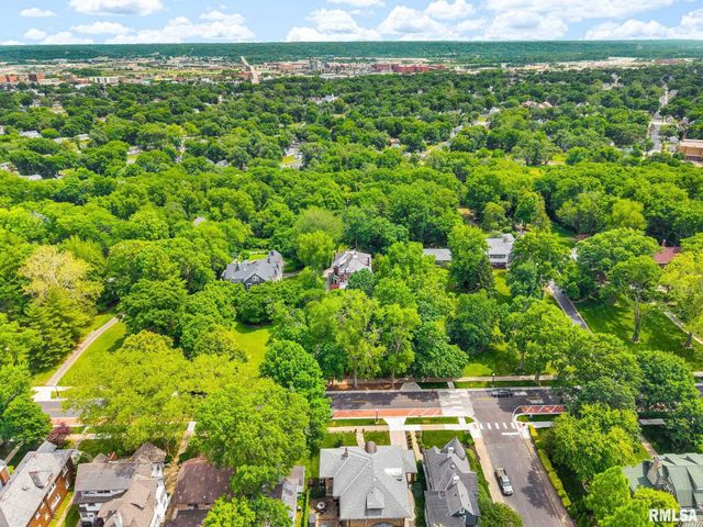 1536 W MOSS Avenue, Peoria, IL 61606