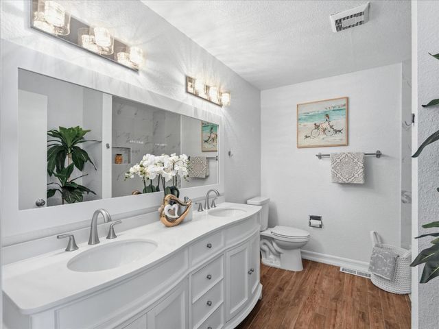 1712 Barrington Court, Santa Cruz, CA 95065