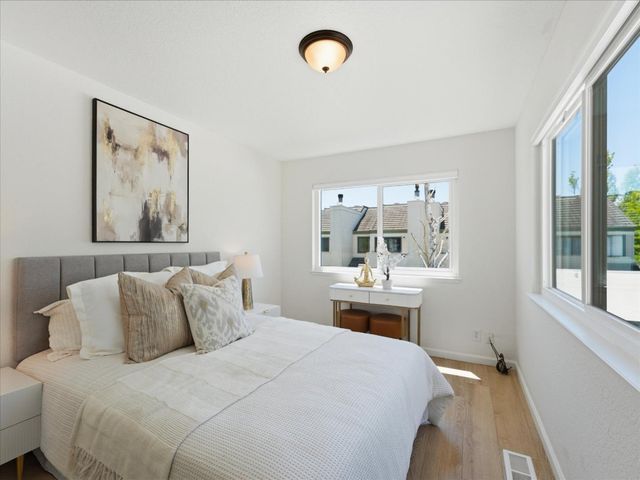 1712 Barrington Court, Santa Cruz, CA 95065