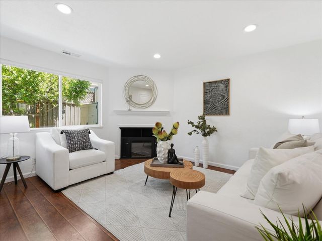 1712 Barrington Court, Santa Cruz, CA 95065