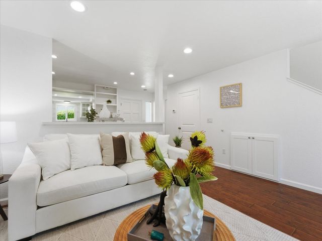 1712 Barrington Court, Santa Cruz, CA 95065