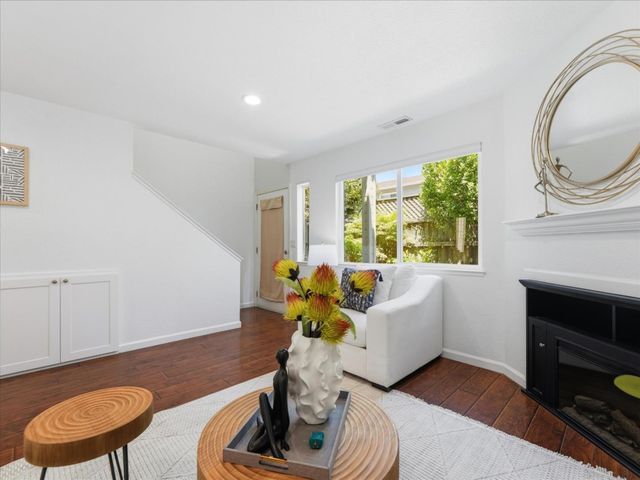 1712 Barrington Court, Santa Cruz, CA 95065