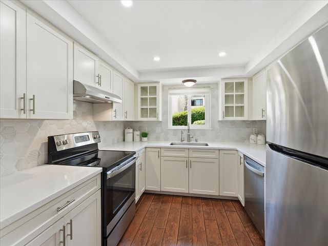 1712 Barrington Court, Santa Cruz, CA 95065
