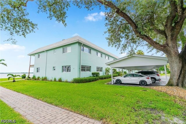 3225 E Riverside DR 34C, Fort Myers, FL 33916