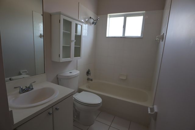 2202 SE 17th Avenue, Homestead, FL 33035