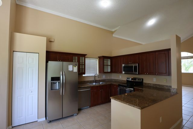 2202 SE 17th Avenue, Homestead, FL 33035