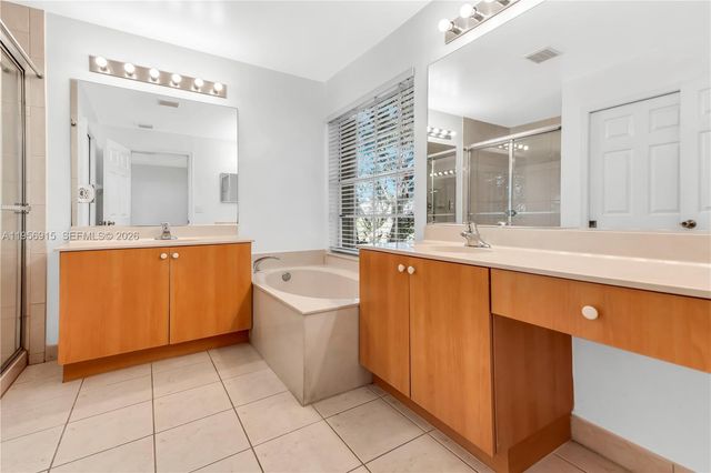 12409 SW 42nd St, Miramar, FL 33027