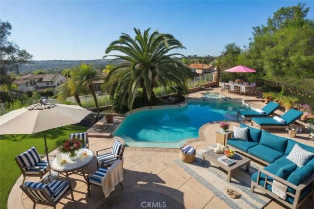 2 Salermo, Laguna Niguel, CA 92677