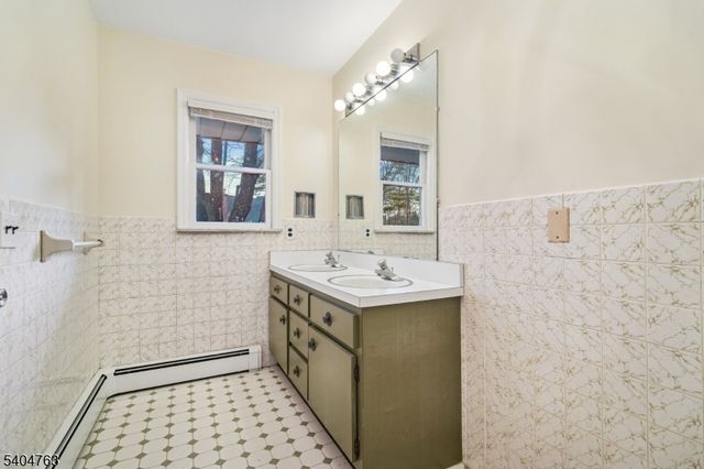 188 E Mount Pleasant Ave, Livingston Twp., NJ 07039