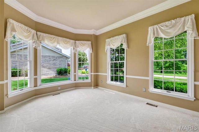 12543 Sunset Drive, St Louis, MO 63128