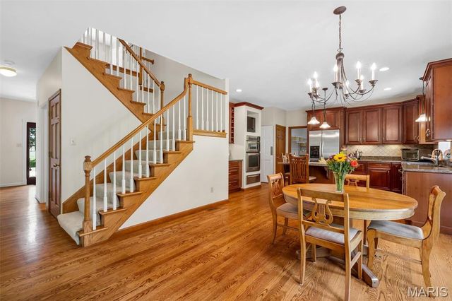 12543 Sunset Drive, St Louis, MO 63128