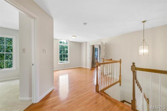 12543 Sunset Drive, St Louis, MO 63128