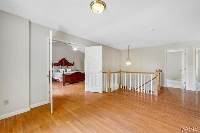 12543 Sunset Drive, St Louis, MO 63128