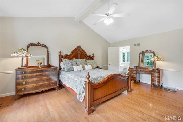 12543 Sunset Drive, St Louis, MO 63128