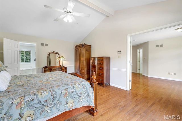 12543 Sunset Drive, St Louis, MO 63128