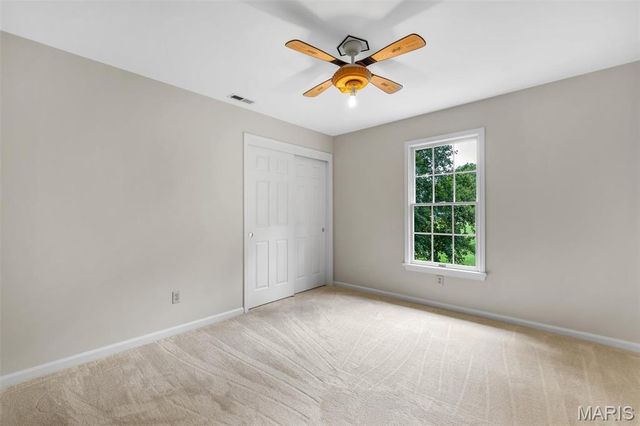 12543 Sunset Drive, St Louis, MO 63128