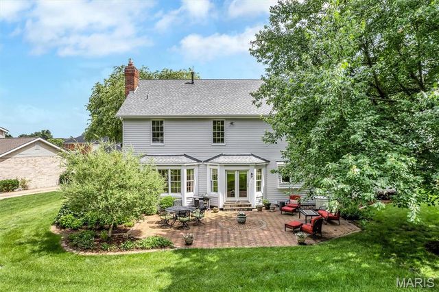 12543 Sunset Drive, St Louis, MO 63128