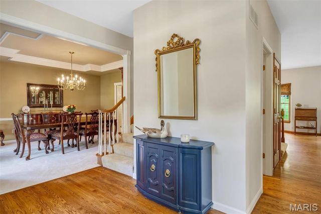 12543 Sunset Drive, St Louis, MO 63128