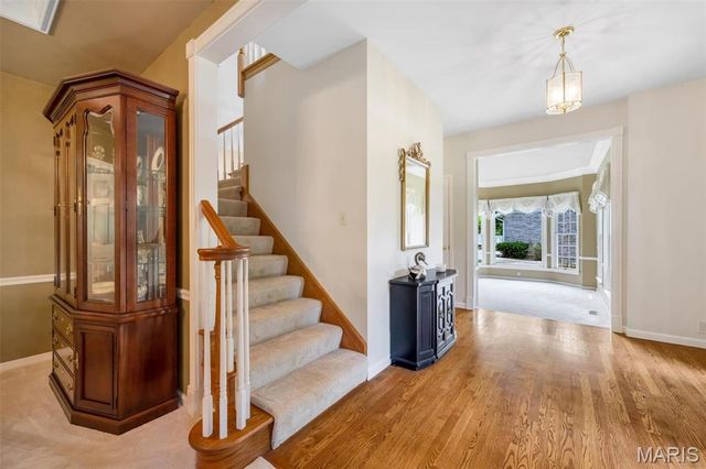 12543 Sunset Drive, St Louis, MO 63128