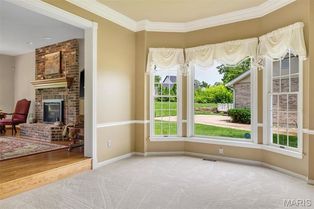 12543 Sunset Drive, St Louis, MO 63128