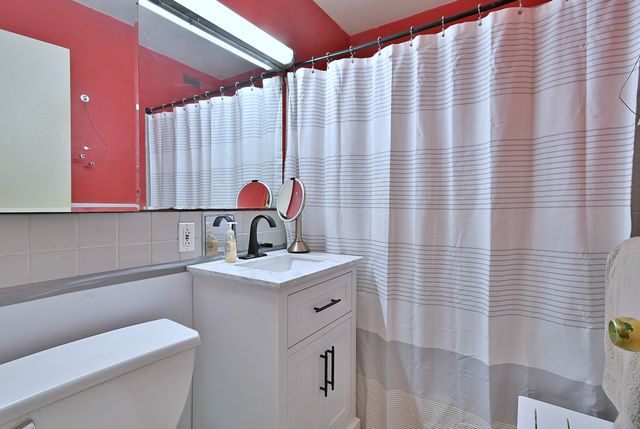 3440 N Lake Shore Drive 3C, Chicago, IL 60657