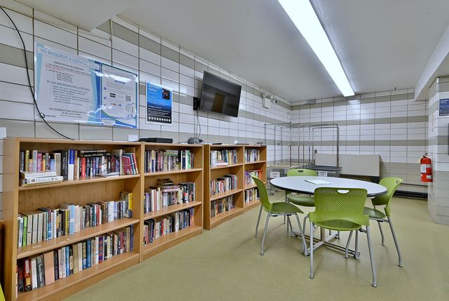 3440 N Lake Shore Drive 3C, Chicago, IL 60657