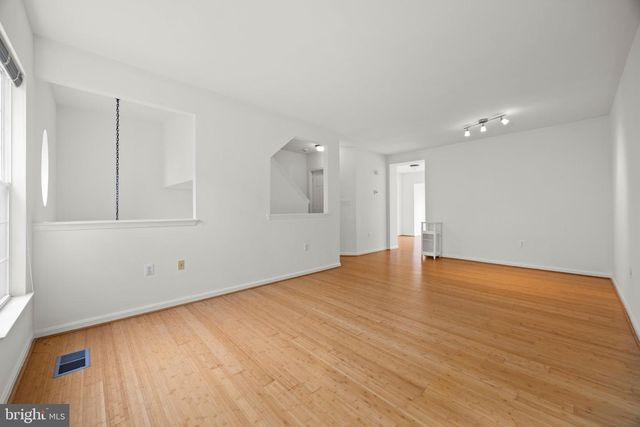 4097 FOUNTAINSIDE LN, Fairfax, VA 22030