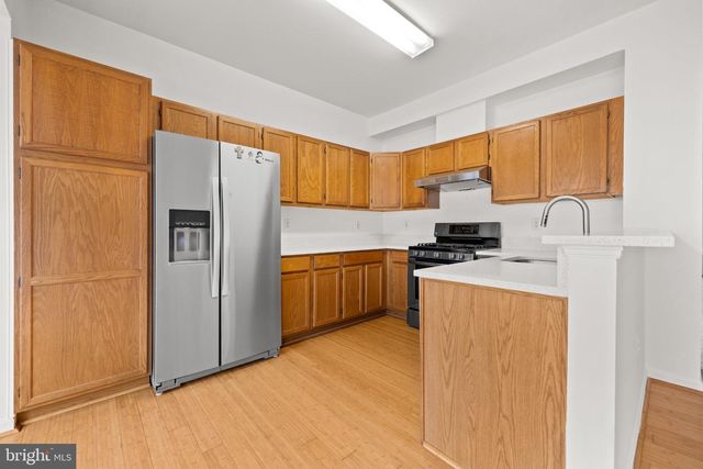 4097 FOUNTAINSIDE LN, Fairfax, VA 22030