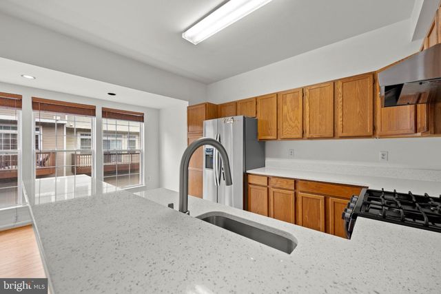 4097 FOUNTAINSIDE LN, Fairfax, VA 22030