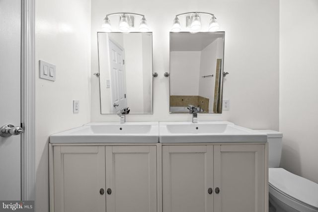 4097 FOUNTAINSIDE LN, Fairfax, VA 22030