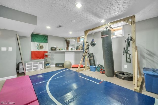 34955 Northview Circle, North Ridgeville, OH 44039