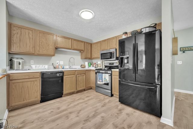 34955 Northview Circle, North Ridgeville, OH 44039