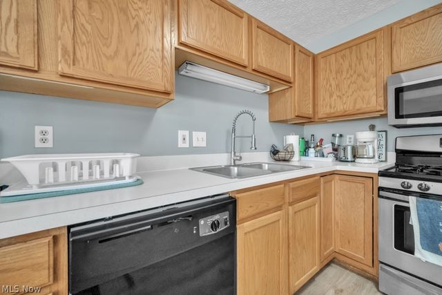 34955 Northview Circle, North Ridgeville, OH 44039