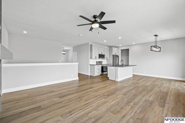 11926 S 117 Street, Papillion, NE 68046