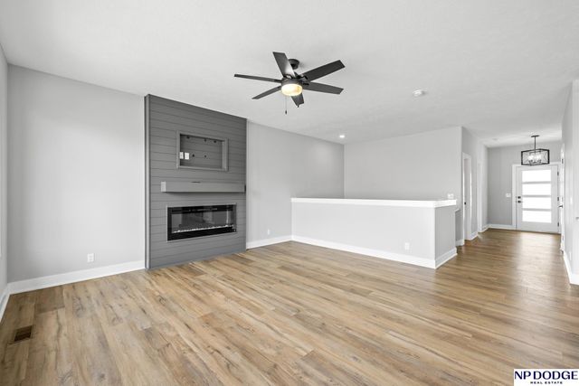 11926 S 117 Street, Papillion, NE 68046