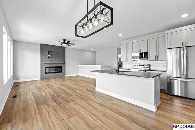 11926 S 117 Street, Papillion, NE 68046