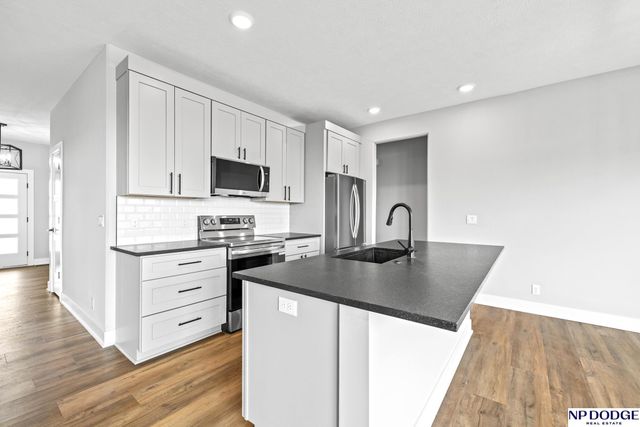 11926 S 117 Street, Papillion, NE 68046