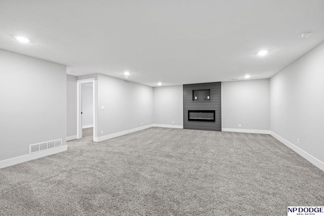 11926 S 117 Street, Papillion, NE 68046