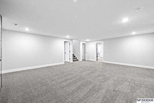 11926 S 117 Street, Papillion, NE 68046