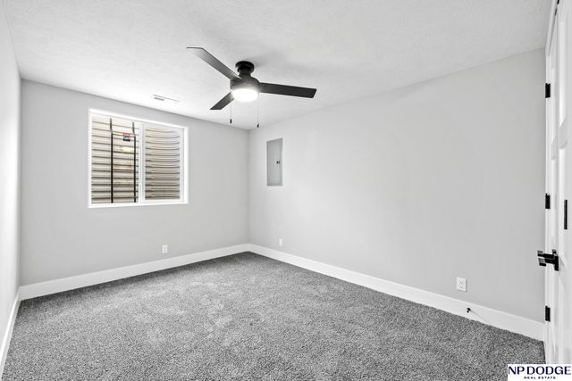 11926 S 117 Street, Papillion, NE 68046