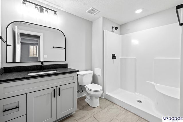 11926 S 117 Street, Papillion, NE 68046