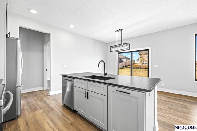 11926 S 117 Street, Papillion, NE 68046