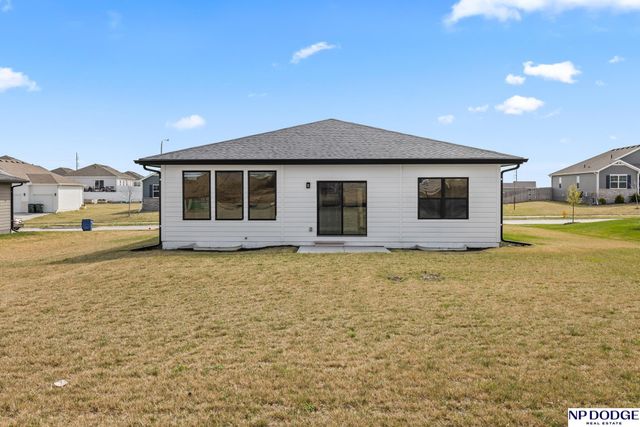 11926 S 117 Street, Papillion, NE 68046